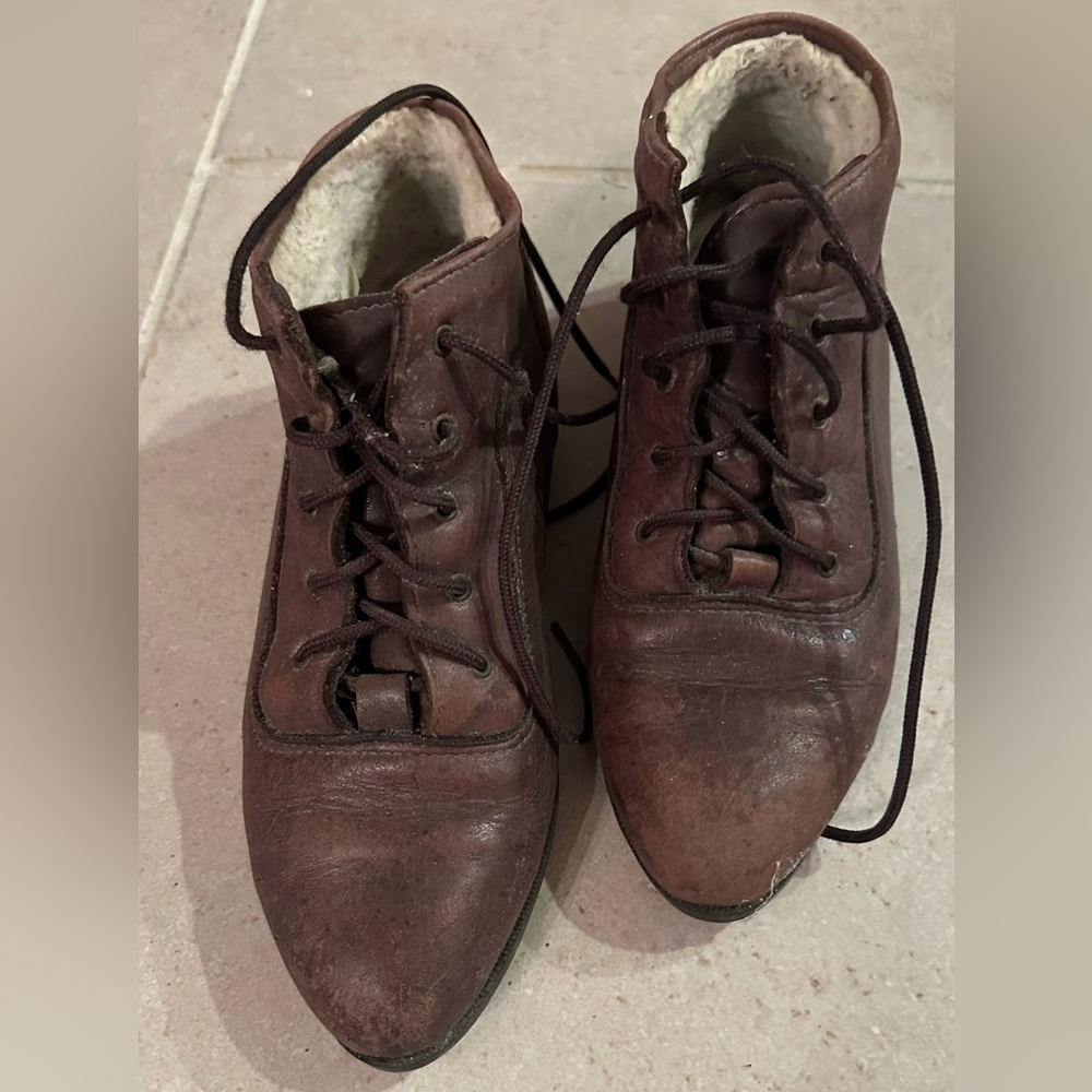 Vintage Eddie Bauer 1994 Brown Leather, Fleece-Lined Lace-Up Ankle Boots